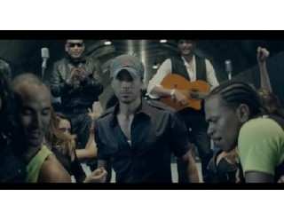 Enrique Iglesias Ft. Gente De Zona y Descemer Bueno - Bailando