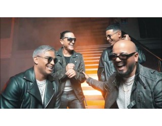 Elvis Crespo Ft. Grupo Fueggo - Bebe dame