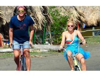 Carlos Vives Ft. Shakira - La bicicleta